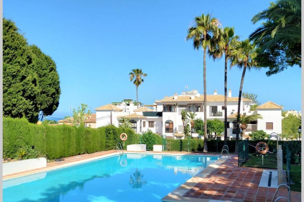 Dona Carlota Gardens, Sea Views, Pool, Restaurant Lägenhet Torremolinos Exteriör bild